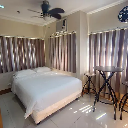 Cozy 2 Bedroom Condo At Midpoint Residences With City View