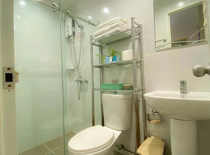 Cozy 2 Bedroom At Midpoint Residences With View Aparthotel