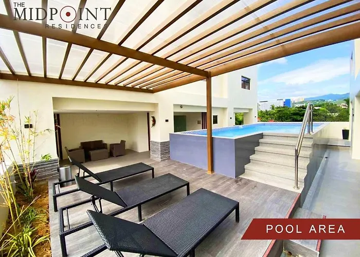 Aparthotel Cozy 2 Bedroom At Midpoint Residences With View 4*
